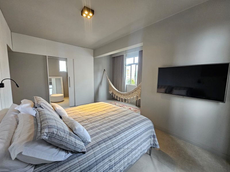 APARTAMENTO NASCENTE 4 QUARTOS 2 SUÍTES CLOSET LAVABO 2 GARAGENS À VENDA NA BARRA! Avenida Princesa Isabel Salvador - 