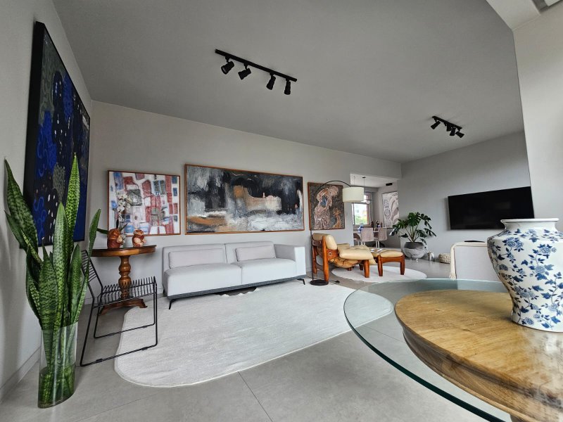 APARTAMENTO NASCENTE 4 QUARTOS 2 SUÍTES CLOSET LAVABO 2 GARAGENS À VENDA NA BARRA! Avenida Princesa Isabel Salvador - 