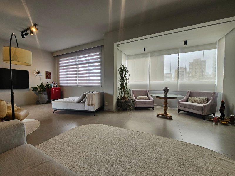 APARTAMENTO NASCENTE 4 QUARTOS 2 SUÍTES CLOSET LAVABO 2 GARAGENS À VENDA NA BARRA! Avenida Princesa Isabel Salvador - 