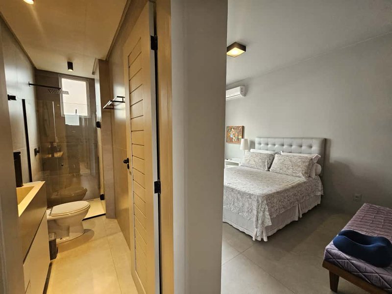 APARTAMENTO NASCENTE 4 QUARTOS 2 SUÍTES CLOSET LAVABO 2 GARAGENS À VENDA NA BARRA! Avenida Princesa Isabel Salvador - 