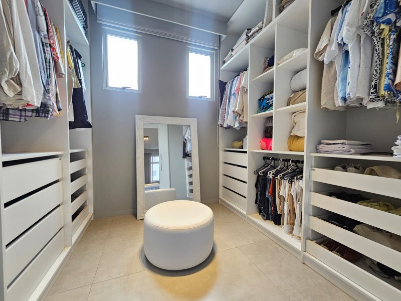 APARTAMENTO NASCENTE 4 QUARTOS 2 SUÍTES CLOSET LAVABO 2 GARAGENS À VENDA NA BARRA! Avenida Princesa Isabel Salvador - 