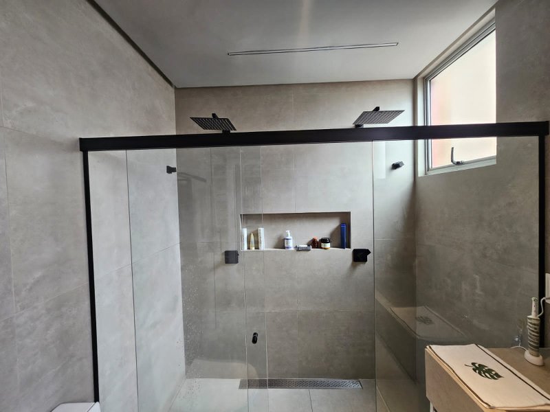 APARTAMENTO NASCENTE 4 QUARTOS 2 SUÍTES CLOSET LAVABO 2 GARAGENS À VENDA NA BARRA! Avenida Princesa Isabel Salvador - 