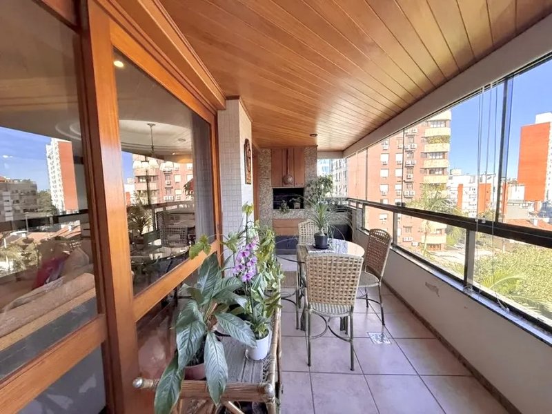 R$ 1.450.000 - APARTAMENTO - 167M2 - 3 DORM - SUÍTE - SACADÃO - DEPENDÊNCIA - 2 VAGAS Rua Carvalho Monteiro Porto Alegre - 