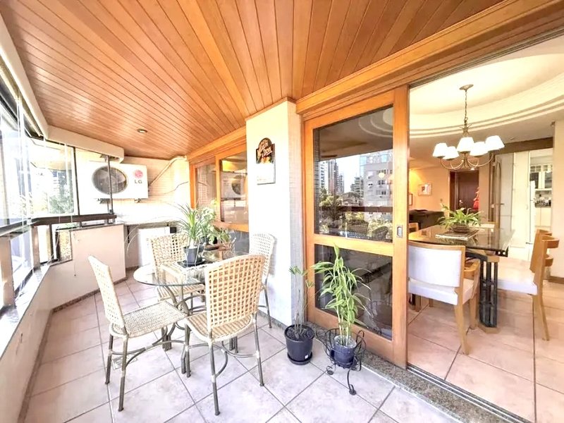 R$ 1.450.000 - APARTAMENTO - 167M2 - 3 DORM - SUÍTE - SACADÃO - DEPENDÊNCIA - 2 VAGAS Rua Carvalho Monteiro Porto Alegre - 