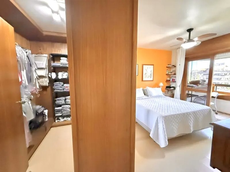 R$ 1.450.000 - APARTAMENTO - 167M2 - 3 DORM - SUÍTE - SACADÃO - DEPENDÊNCIA - 2 VAGAS Rua Carvalho Monteiro Porto Alegre - 