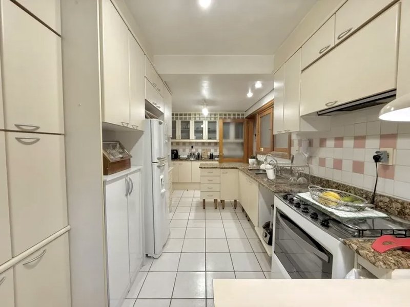 R$ 1.450.000 - APARTAMENTO - 167M2 - 3 DORM - SUÍTE - SACADÃO - DEPENDÊNCIA - 2 VAGAS Rua Carvalho Monteiro Porto Alegre - 