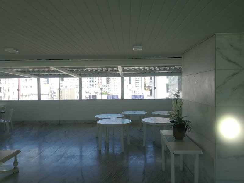 APARTAMENTO VISTA MAR 3 QUARTOS SUÍTE VARANDA LAVABO GARAGEM À VENDA NA BARRA! Avenida Sete de Setembro Salvador - 