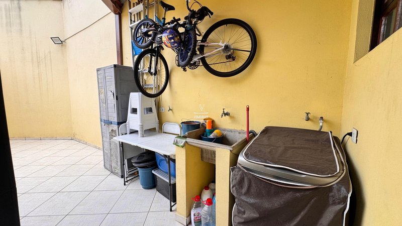 Sobrado 2 dormit&oacute;rios + 3 vagas de garagem  Guarulhos - 