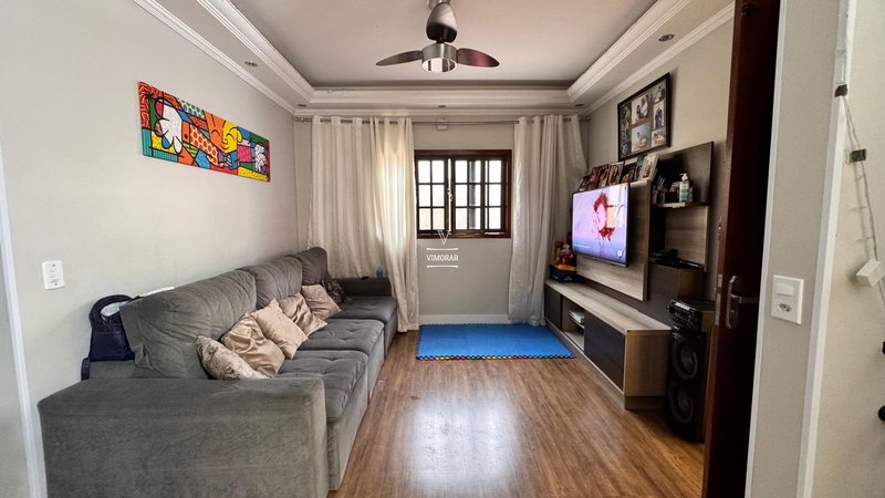 Sobrado 2 dormit&oacute;rios + 3 vagas de garagem  Guarulhos - 