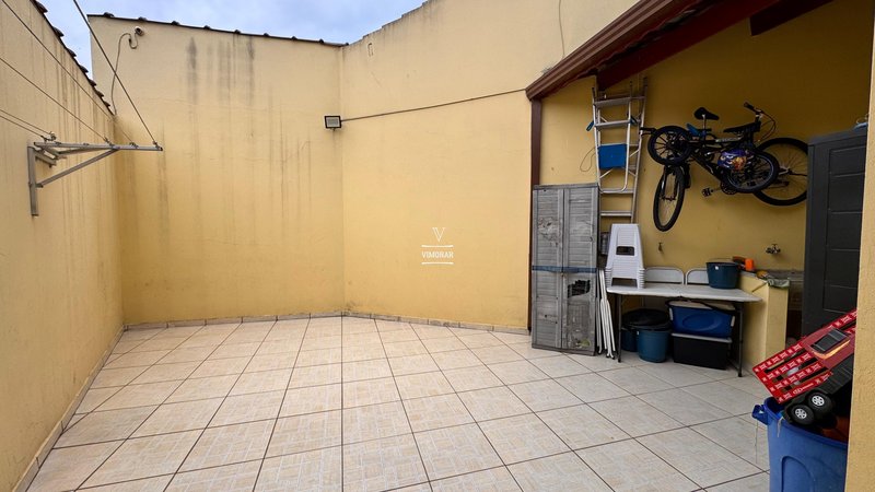 Sobrado 2 dormit&oacute;rios + 3 vagas de garagem  Guarulhos - 