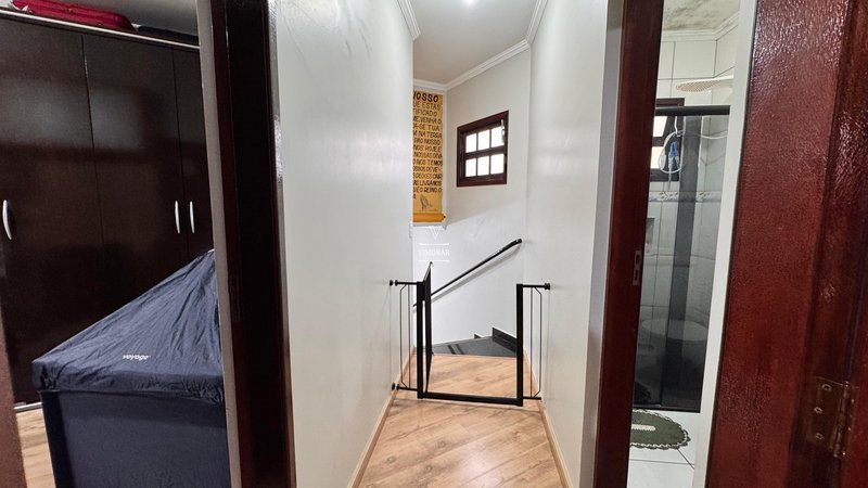 Sobrado 2 dormit&oacute;rios + 3 vagas de garagem  Guarulhos - 