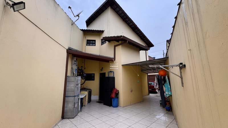 Sobrado 2 dormit&oacute;rios + 3 vagas de garagem  Guarulhos - 