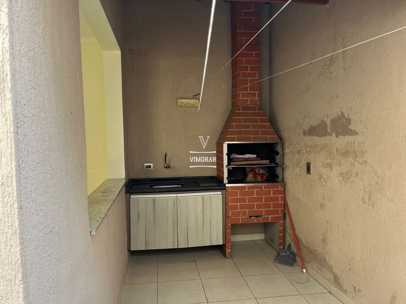 Sobrado 3 dormit&oacute;rios sendo 1 su&iacute;te + 2 vagas de garagem  Guarulhos - 