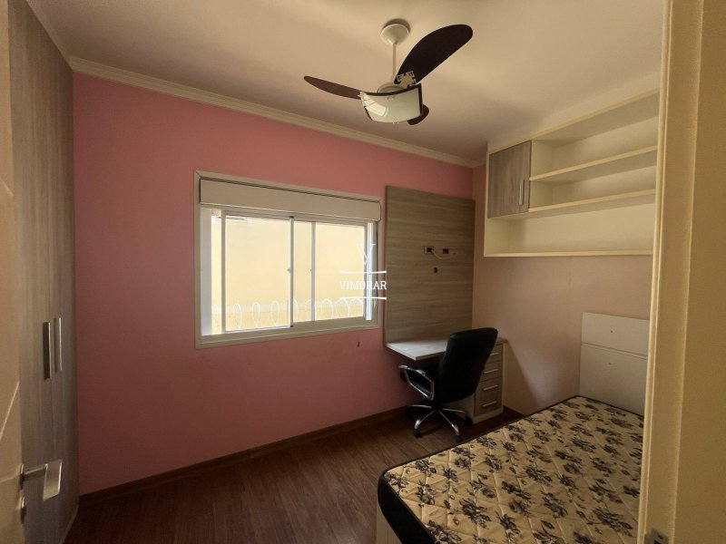 Sobrado 3 dormit&oacute;rios sendo 1 su&iacute;te + 2 vagas de garagem  Guarulhos - 