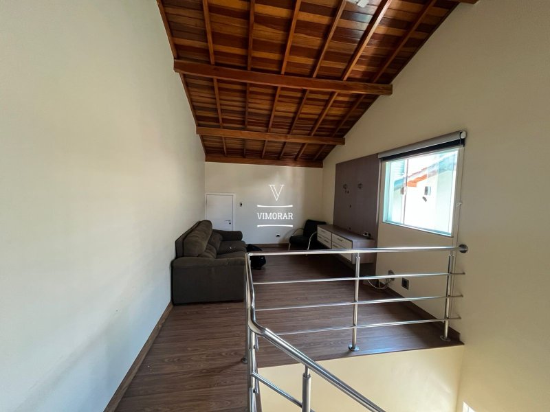 Sobrado 3 dormit&oacute;rios sendo 1 su&iacute;te + 2 vagas de garagem  Guarulhos - 