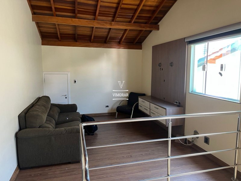 Sobrado 3 dormit&oacute;rios sendo 1 su&iacute;te + 2 vagas de garagem  Guarulhos - 