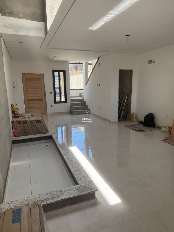 Sobrado 3 su&iacute;tes + 4 vagas de garagem  Guarulhos - 