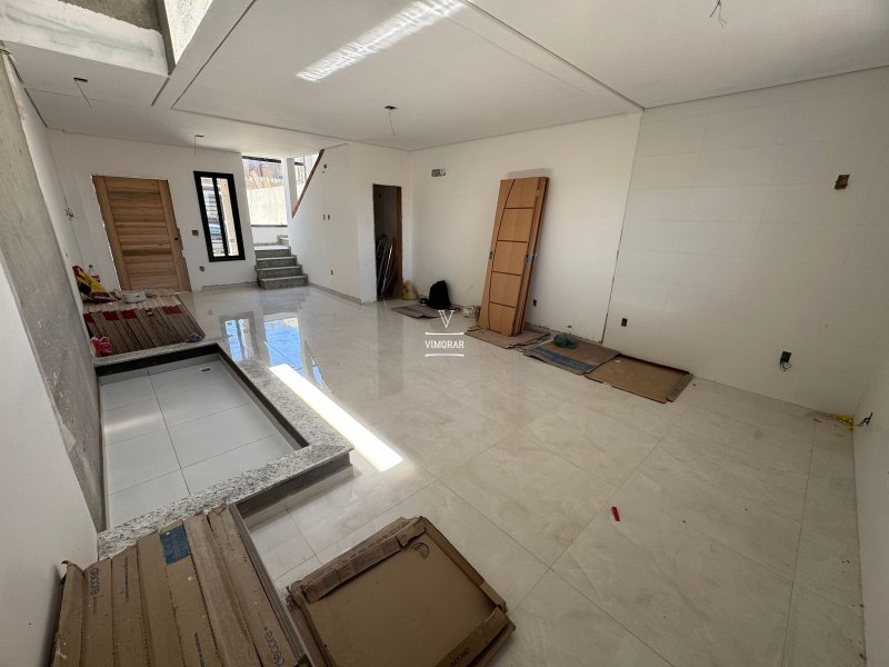 Sobrado 3 su&iacute;tes + 4 vagas de garagem  Guarulhos - 