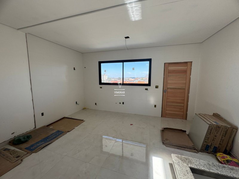 Sobrado 3 su&iacute;tes + 4 vagas de garagem  Guarulhos - 