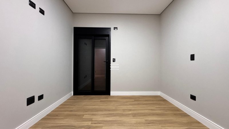 Sobrado 3 dormit&oacute;rios sendo 1 su&iacute;te + 3 vagas de garagem  Guarulhos - 