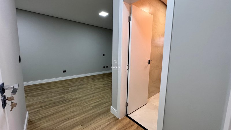 Sobrado 3 dormit&oacute;rios sendo 1 su&iacute;te + 3 vagas de garagem  Guarulhos - 