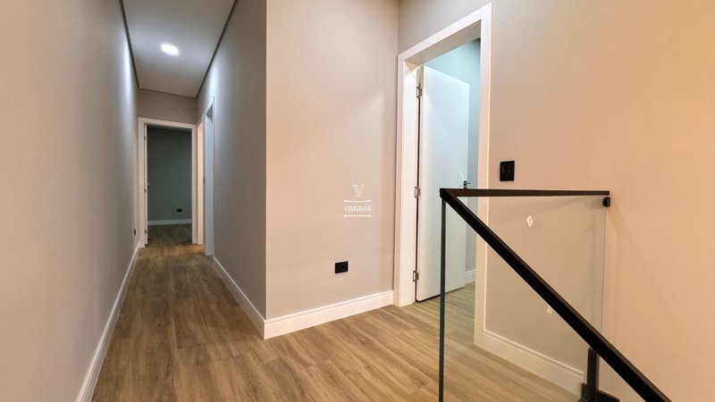 Sobrado 3 dormit&oacute;rios sendo 1 su&iacute;te + 3 vagas de garagem  Guarulhos - 