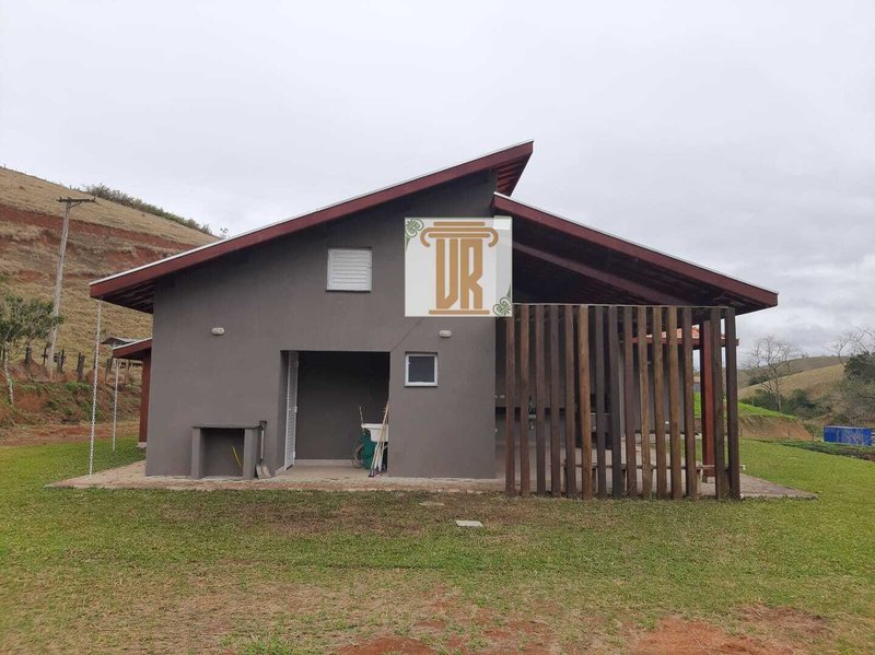 Sitio na zona norte de São José dos Campos com 20.000m²  São José dos Campos - 