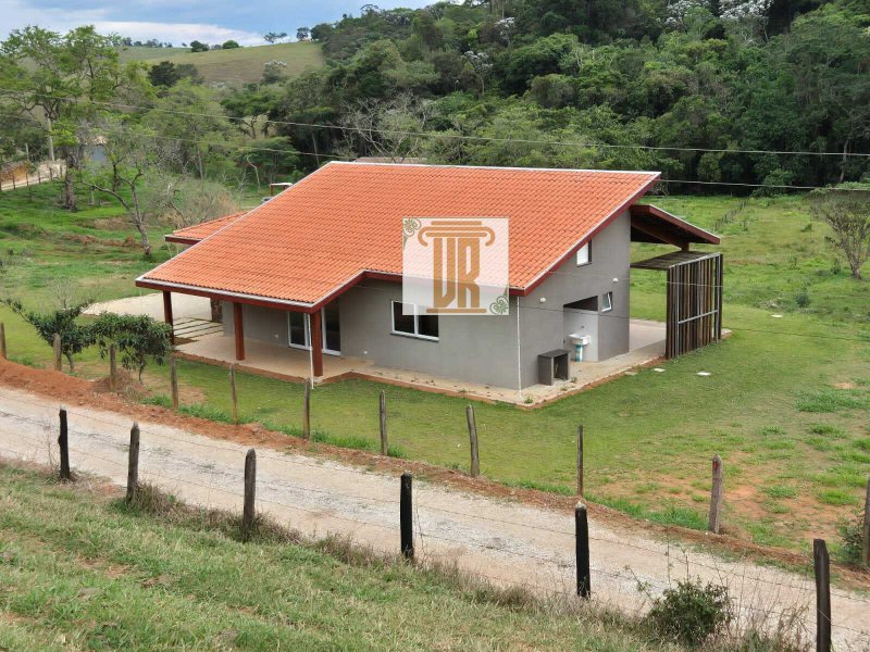 Sitio na zona norte de São José dos Campos com 20.000m²  São José dos Campos - 