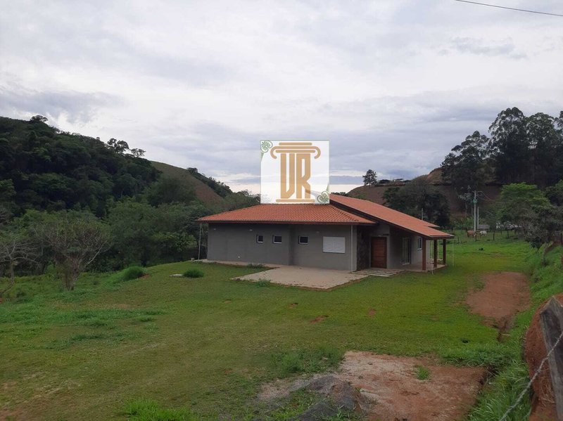 Sitio na zona norte de São José dos Campos com 20.000m²  São José dos Campos - 