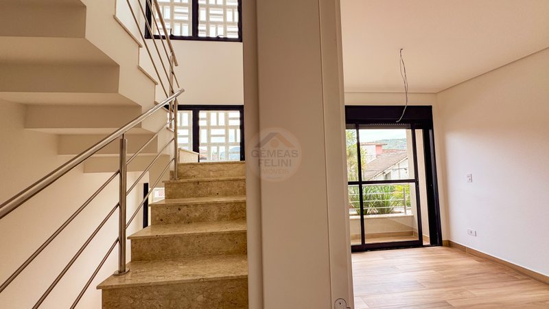 Casa em Condomínio na Praia de Juquehy - À VENDA  São Sebastião - 