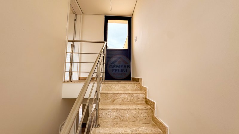 Casa em Condomínio na Praia de Juquehy - À VENDA  São Sebastião - 