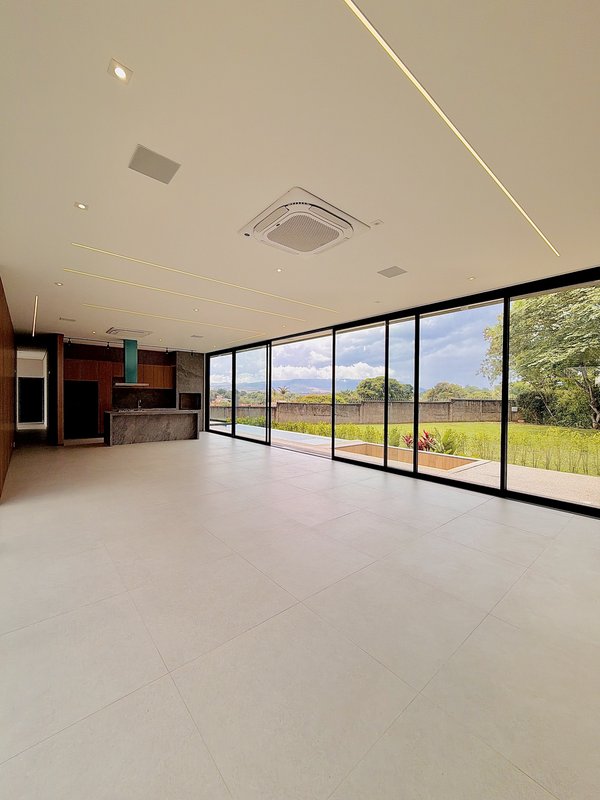 ✨ Casa Térrea Nova à Venda – Condomínio Lago Azul Golf Club ALAMEDA DAS AMOREIRAS Araçoiaba da Serra - 