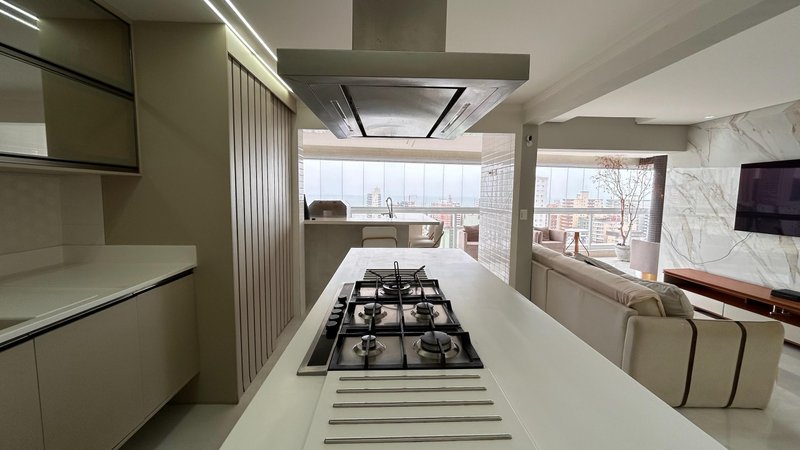 APARTAMENTO À VENDA - MOBILIADO – ALTO PADRÃO - 151M2 - 3 SUÍTE Rua Ipanema Praia Grande - 