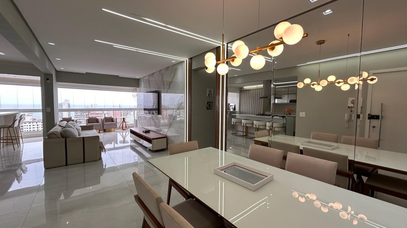 APARTAMENTO À VENDA - MOBILIADO – ALTO PADRÃO - 151M2 - 3 SUÍTE Rua Ipanema Praia Grande - 