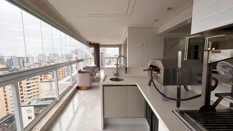 APARTAMENTO À VENDA - MOBILIADO – ALTO PADRÃO - 151M2 - 3 SUÍTE Rua Ipanema Praia Grande - 