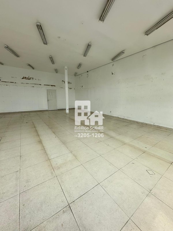 Ponto Comercial para Locação – Ao lado do McDonald's e Supermercado São Roque  Tatuí - 