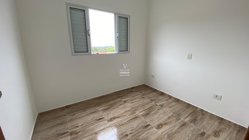 Sobrado 3 dormit&oacute;rios sendo 1 su&iacute;te + 2 vagas de garagem  Itaquaquecetuba - 