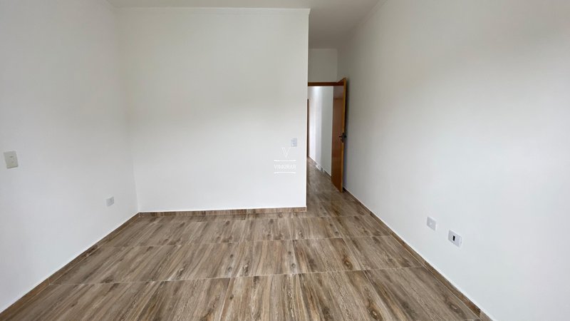 Sobrado 3 dormit&oacute;rios sendo 1 su&iacute;te + 2 vagas de garagem  Itaquaquecetuba - 