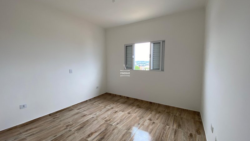 Sobrado 3 dormit&oacute;rios sendo 1 su&iacute;te + 2 vagas de garagem  Itaquaquecetuba - 