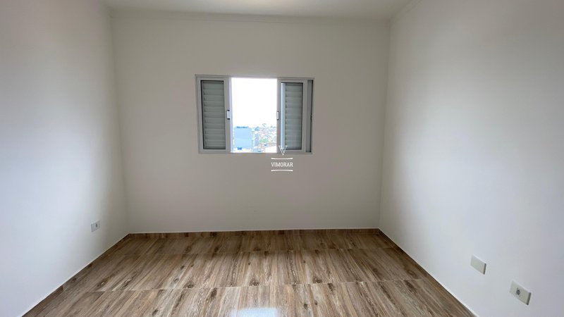 Sobrado 3 dormit&oacute;rios sendo 1 su&iacute;te + 2 vagas de garagem  Itaquaquecetuba - 