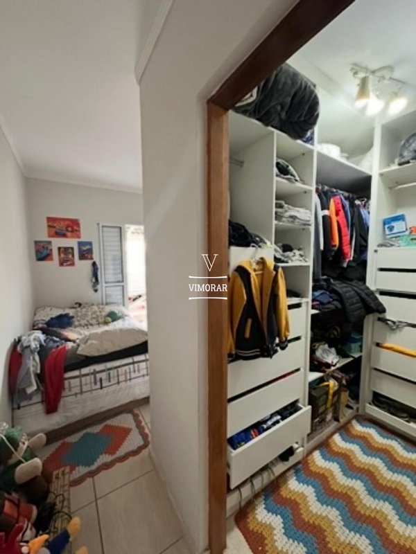 Sobrado 3 dormit&oacute;rios sendo 1 su&iacute;te + 4 vagas de garagem  Guarulhos - 