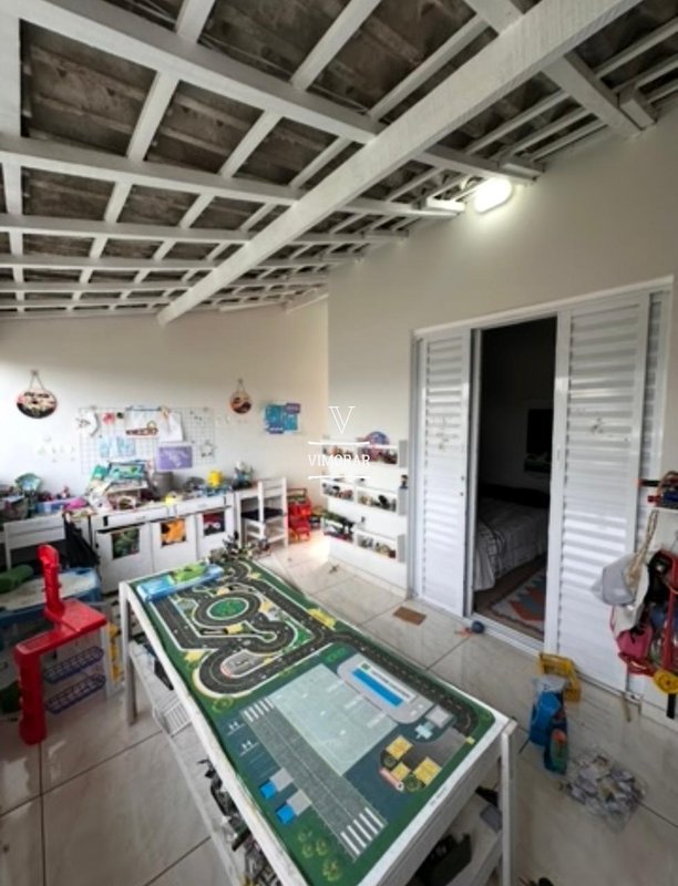 Sobrado 3 dormit&oacute;rios sendo 1 su&iacute;te + 4 vagas de garagem  Guarulhos - 