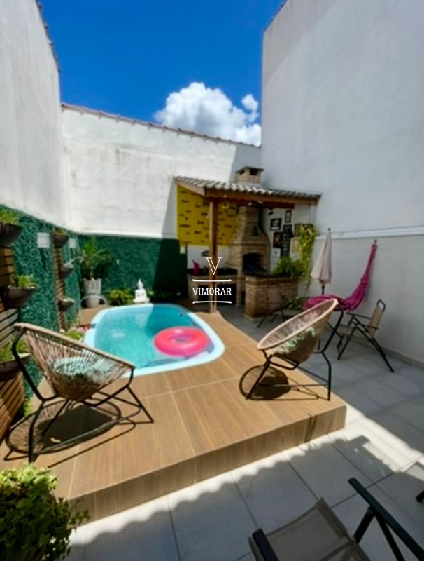 Sobrado 2 dormit&oacute;rios sendo 1 su&iacute;te + 2 vagas de garagem  Guarulhos - 