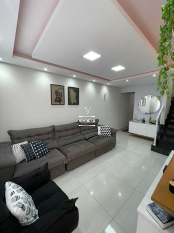 Sobrado 2 dormit&oacute;rios sendo 1 su&iacute;te + 2 vagas de garagem  Guarulhos - 