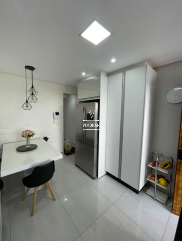 Sobrado 2 dormit&oacute;rios sendo 1 su&iacute;te + 2 vagas de garagem  Guarulhos - 