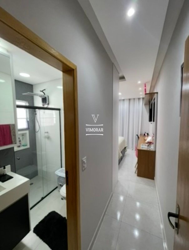 Sobrado 2 dormit&oacute;rios sendo 1 su&iacute;te + 2 vagas de garagem  Guarulhos - 