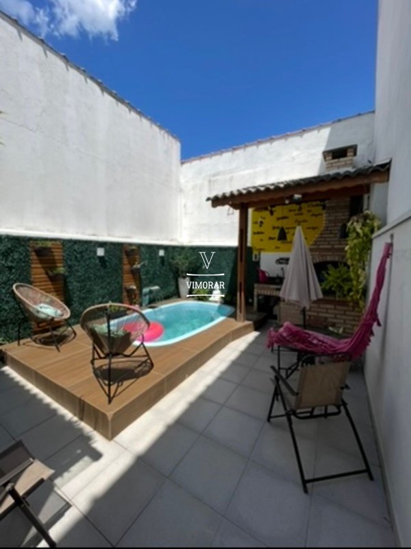 Sobrado 2 dormit&oacute;rios sendo 1 su&iacute;te + 2 vagas de garagem  Guarulhos - 