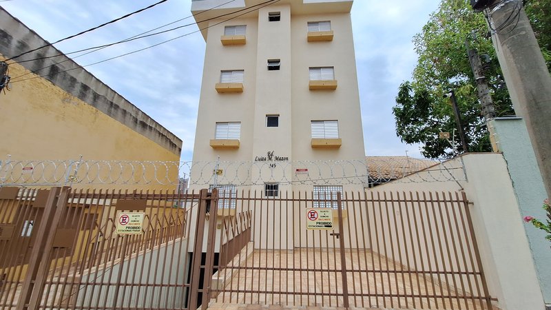 Apartamento &agrave; venda com 76 m2,  2 quartos, quintal- Vila S&atilde;o Jo&atilde;o - Sorocaba - SP Rua Frederico Guilherme Grohmann Sorocaba - 