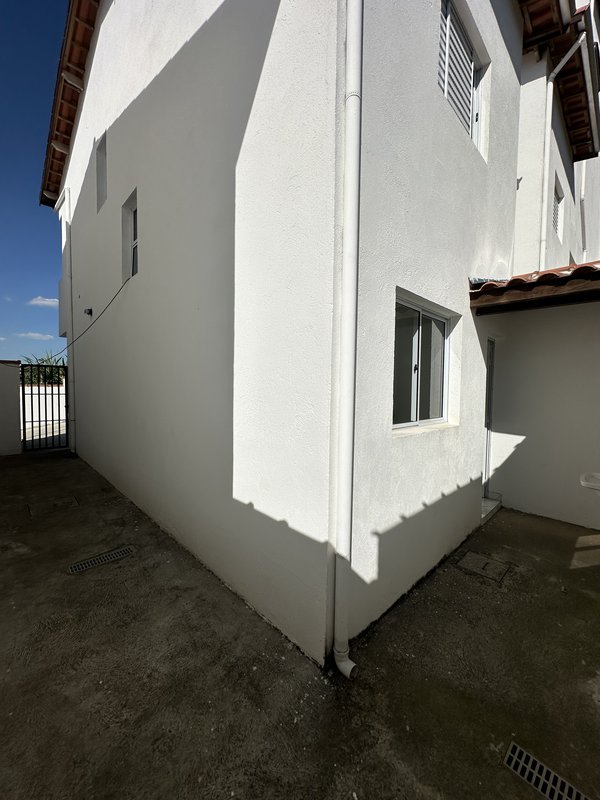 CASAS PRONTAS PARA MORAR — ESTÂNCIA LAGO AZUL! Rua Tibagi Franco da Rocha - 