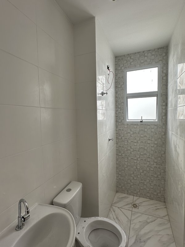 CASAS PRONTAS PARA MORAR — ESTÂNCIA LAGO AZUL! Rua Tibagi Franco da Rocha - 